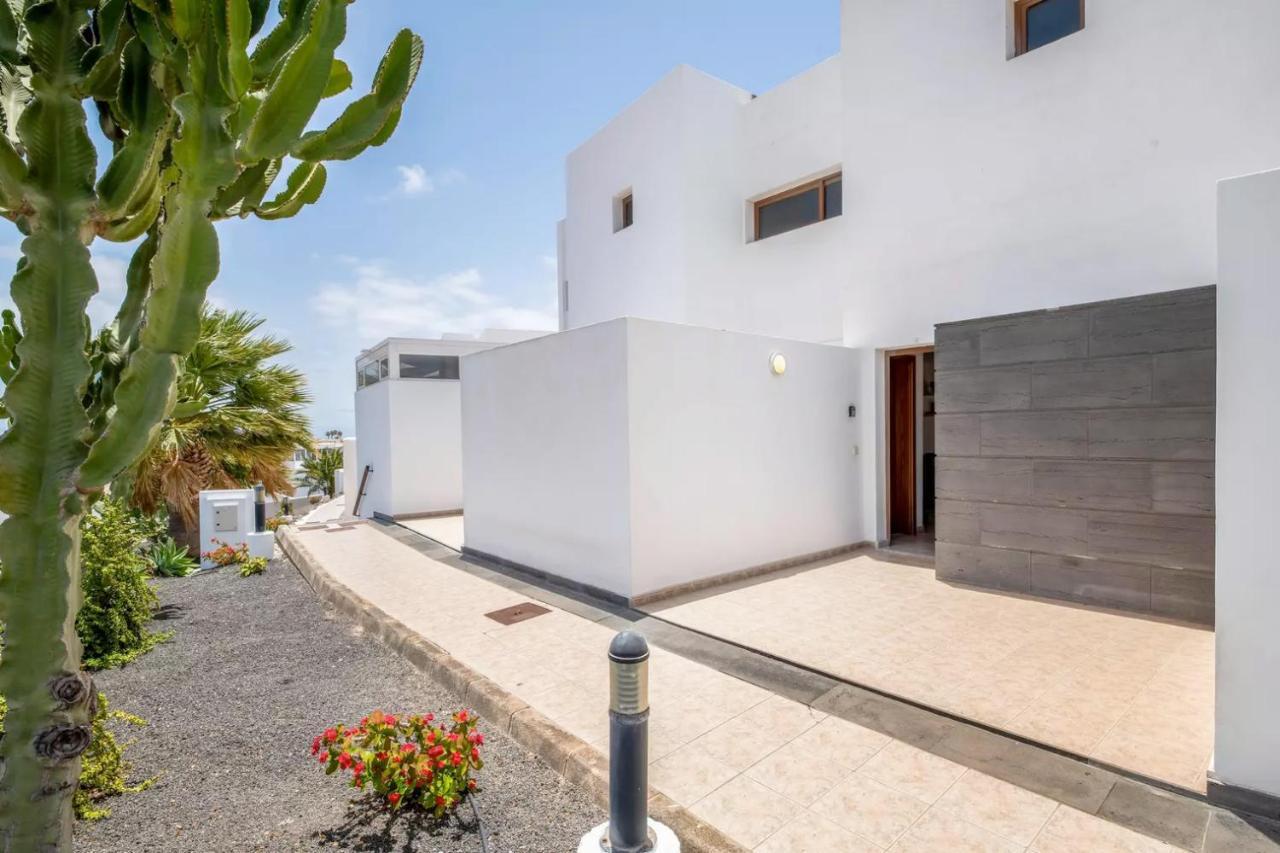 Modern Duplex In Puerto Del Carmen Apartment Tias Luaran gambar